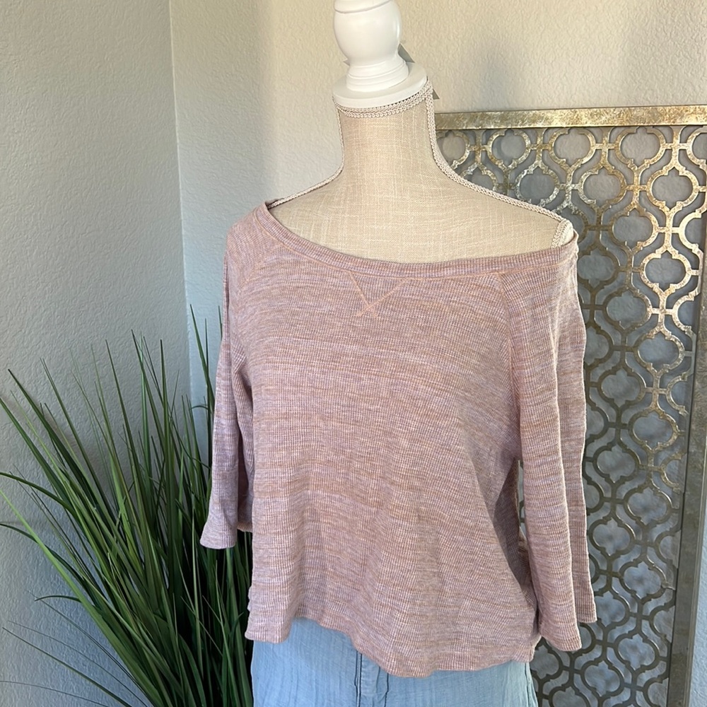 WE THE FREE Off shoulder waffle shirt XS